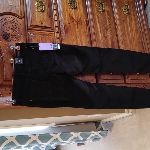 🌻NWT Buffalo David Bitton 4X32 Mid Rise Slim Fit Stretch Black Corduroy P… - Picture 3 of 10